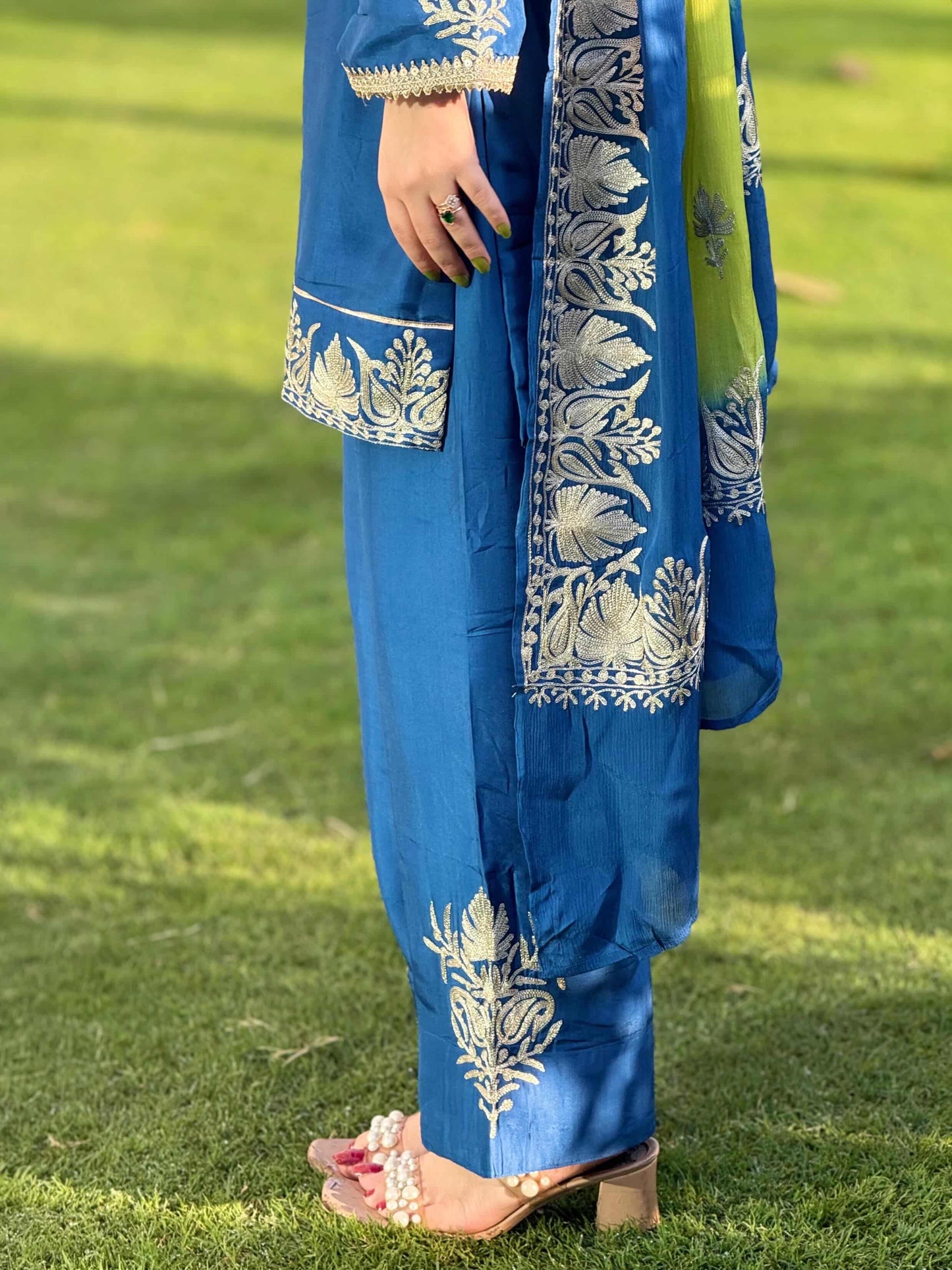 Kashmiri Tilla Opada Silk Suit set